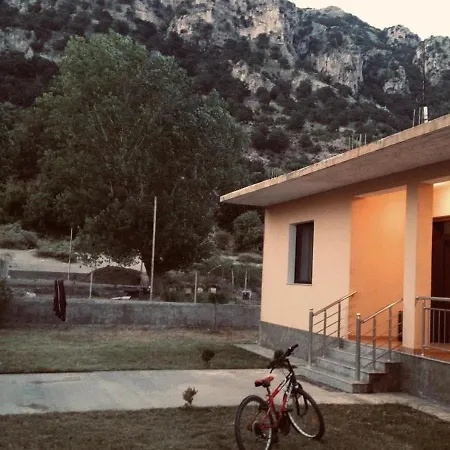 Te Shpia Holiday home *